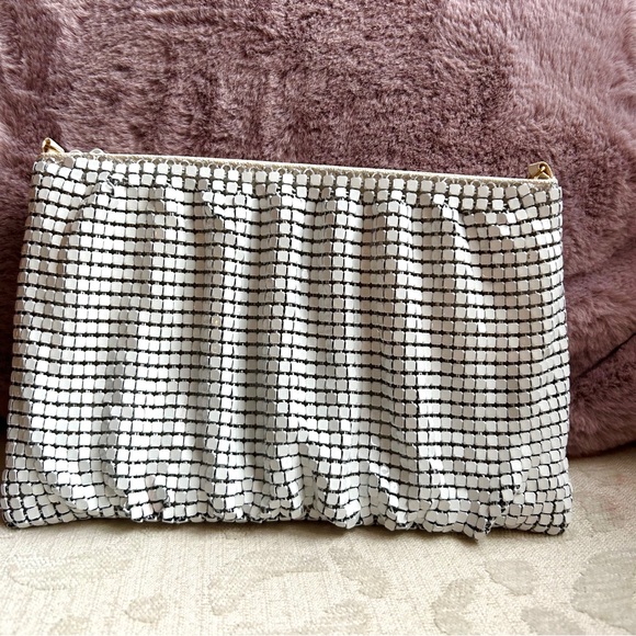 Vintage White Mesh Evening Bag - Picture 2 of 5